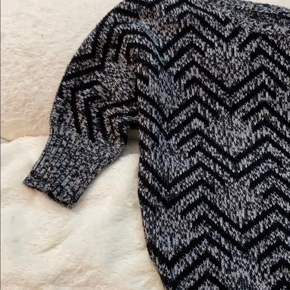 Patterned cropped sweater - Picture 3 of 4